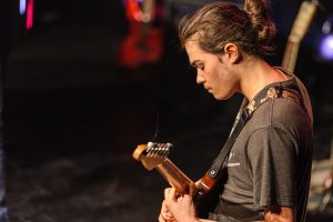 guitare-chant-piano-batterie-drum